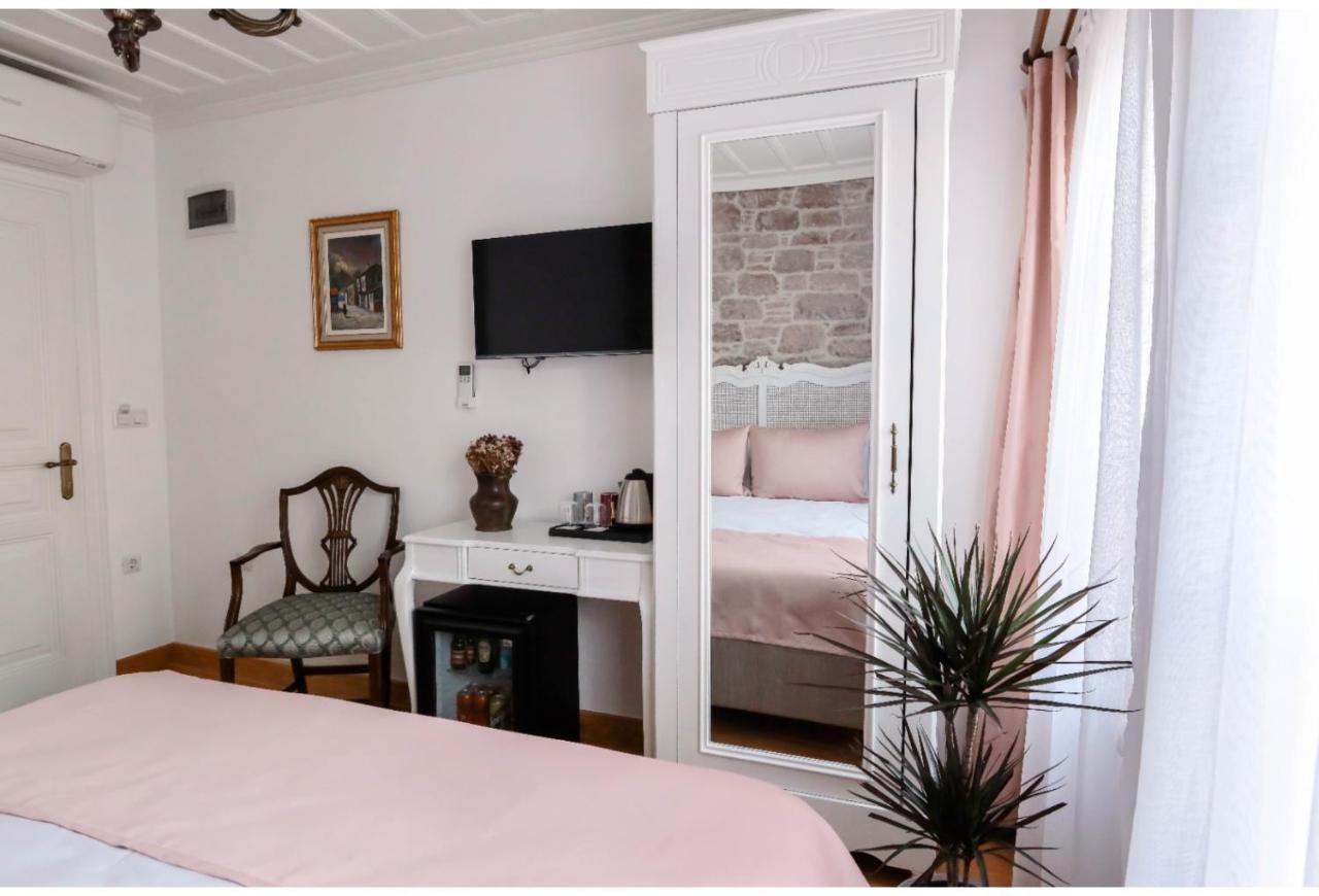 Baris Otel Cunda Ayvalı Esterno foto